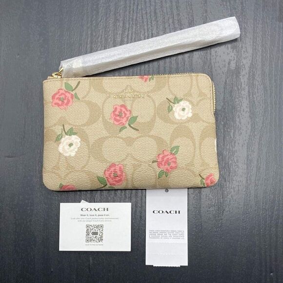 Corner Zip Wristlet In Signature Canvas With Floral Print Wallet Bag Purse
